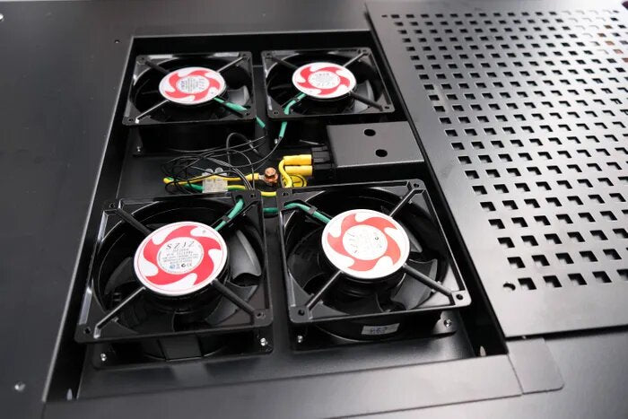 Certech 42RU 600 (W) x 900 (D) Premier Series Server Rack With 3 x Fixed Shelves, 4 x Fans, 1 x 6 Outlet Horizontal PDU, 25 x Cage Nuts, 4 x Castor Wheels & 4 x Levelling Feet