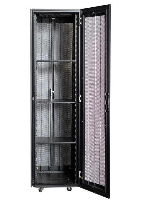 Certech 45RU 600 (W) x 800 (D) Benchmark Series Server Rack With 3 x Fixed Shelves, 4 x Fans, 1 x 6 Outlet Horizontal PDU, 25 x Cage Nuts, 4 x Castor Wheels & 4 x Levelling Feet